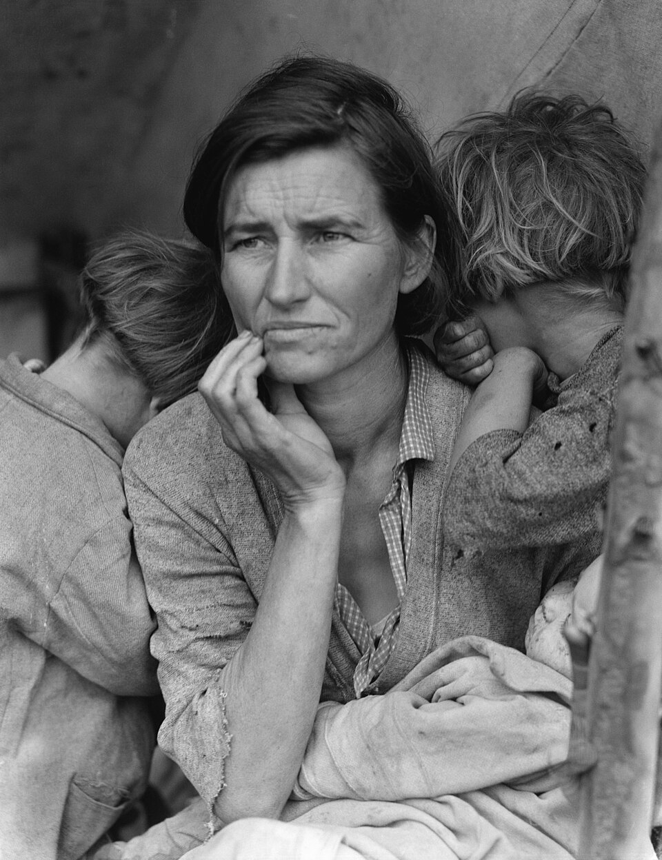 Dorothea Lange『Migrant Mother』1936年（象徴的な構図）